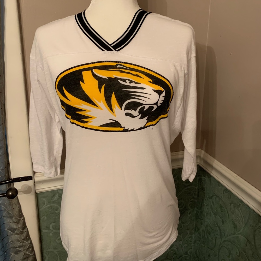 Victoria Secret Pink MIZZOU 3/4 t-shirt. Like New